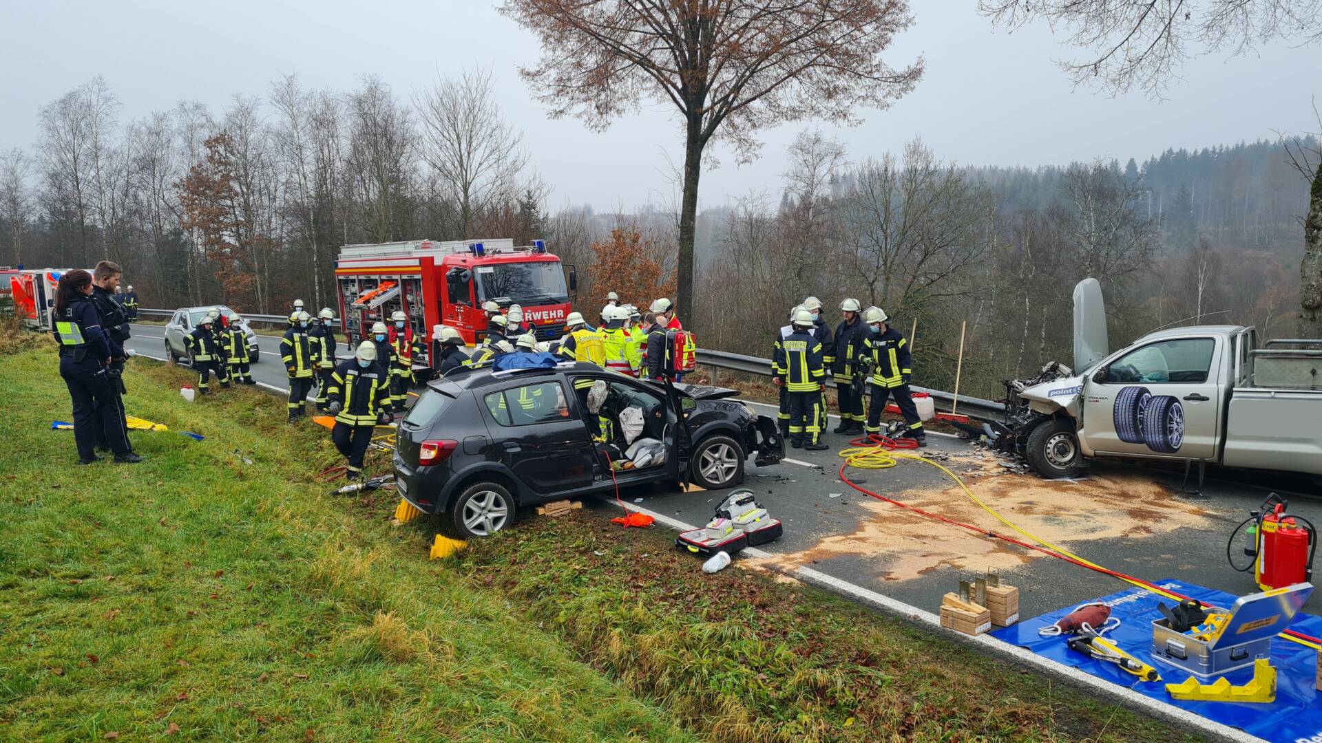 Verkehrsunfall auf Kreisstraße 2 -Ottfingen