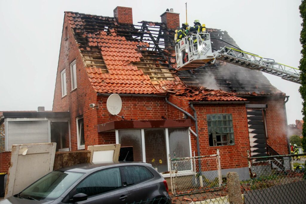 Feuer zerstört Haus bei Dannenberg