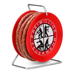 Salami auf Feuerwehr-Wurst Kabeltrommel