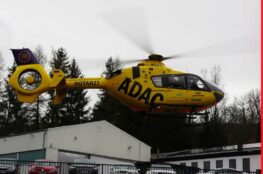 Gabelstaplerfahrer wird von Rettungshubschrauber nach Siegen geflogen