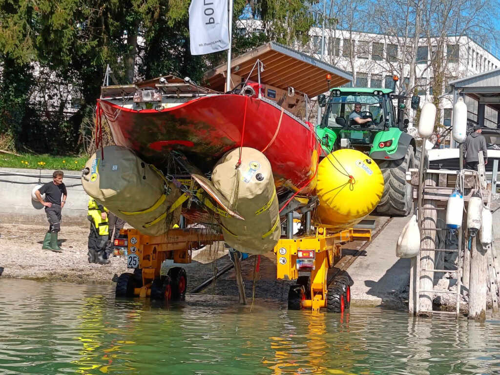 Gestrandetes Segelboot