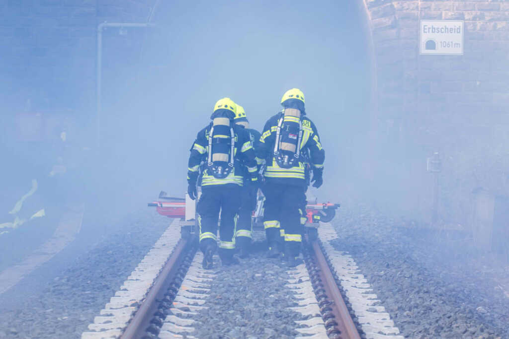 Großübung Erbscheidtunnel