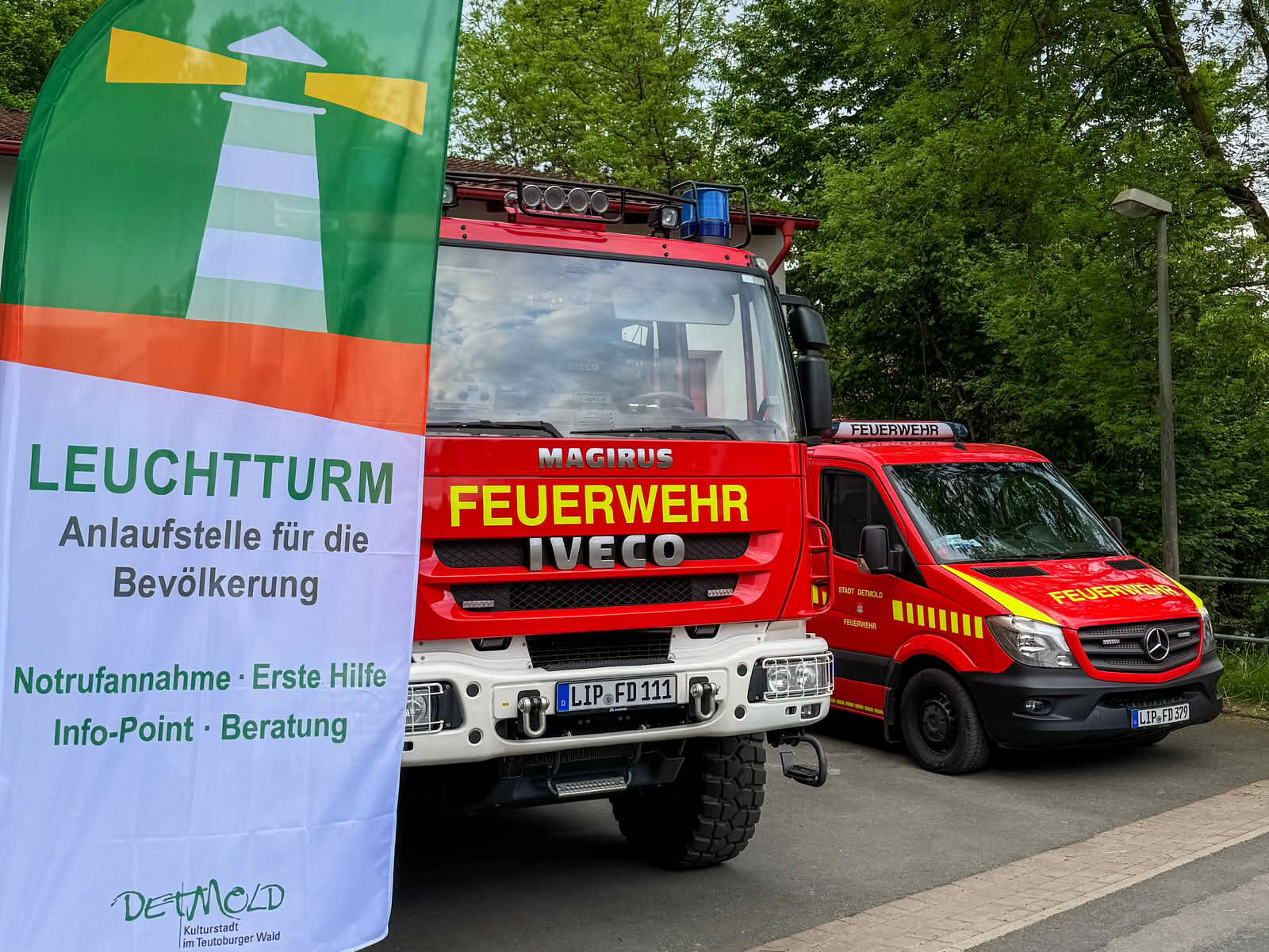 Feuerwehr richtet Leuchtturm ein
