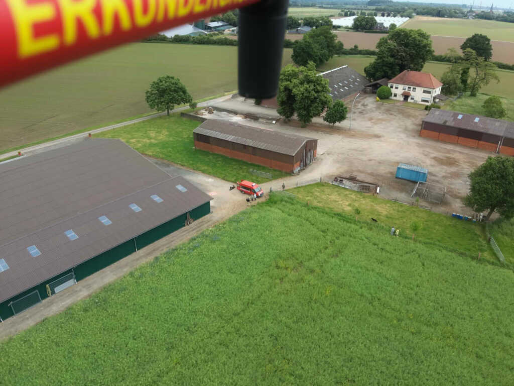 Suche nach geschwächtem Hund im Rapsfeld