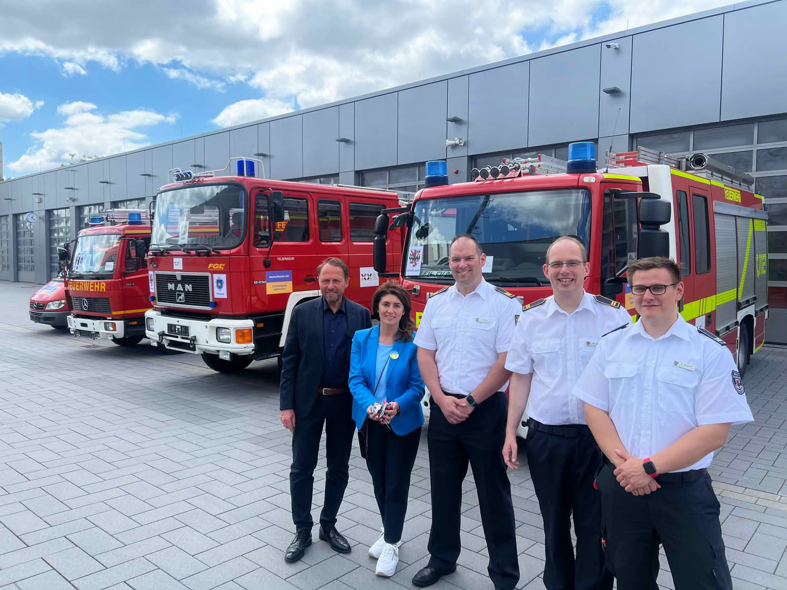 Leverkusen übergibt Feuerwehrfahrzeuge an Ukraine