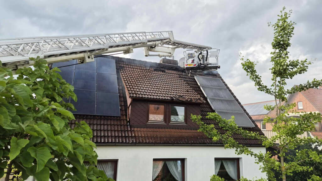 PV- Anlage erschwert die Löscharbeiten