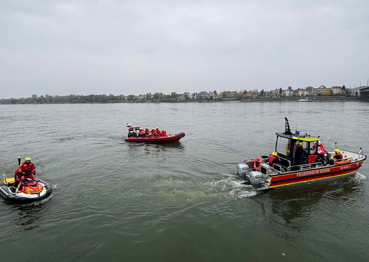 Feuerwehr und DLRG gemeinsam im Einsatz zur Wasserrettung