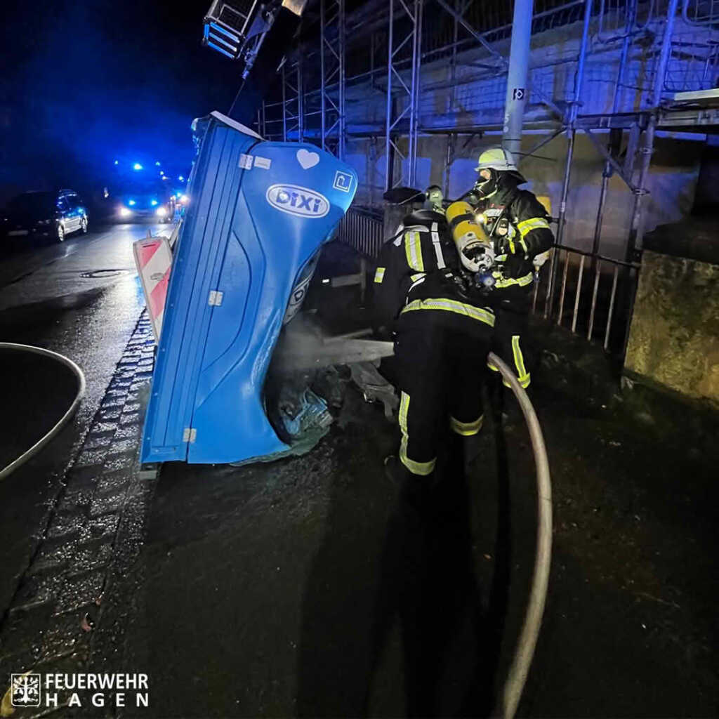 Brennt Baustellen WC