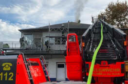 Dachstuhlbrand auf der Galopprennbahn