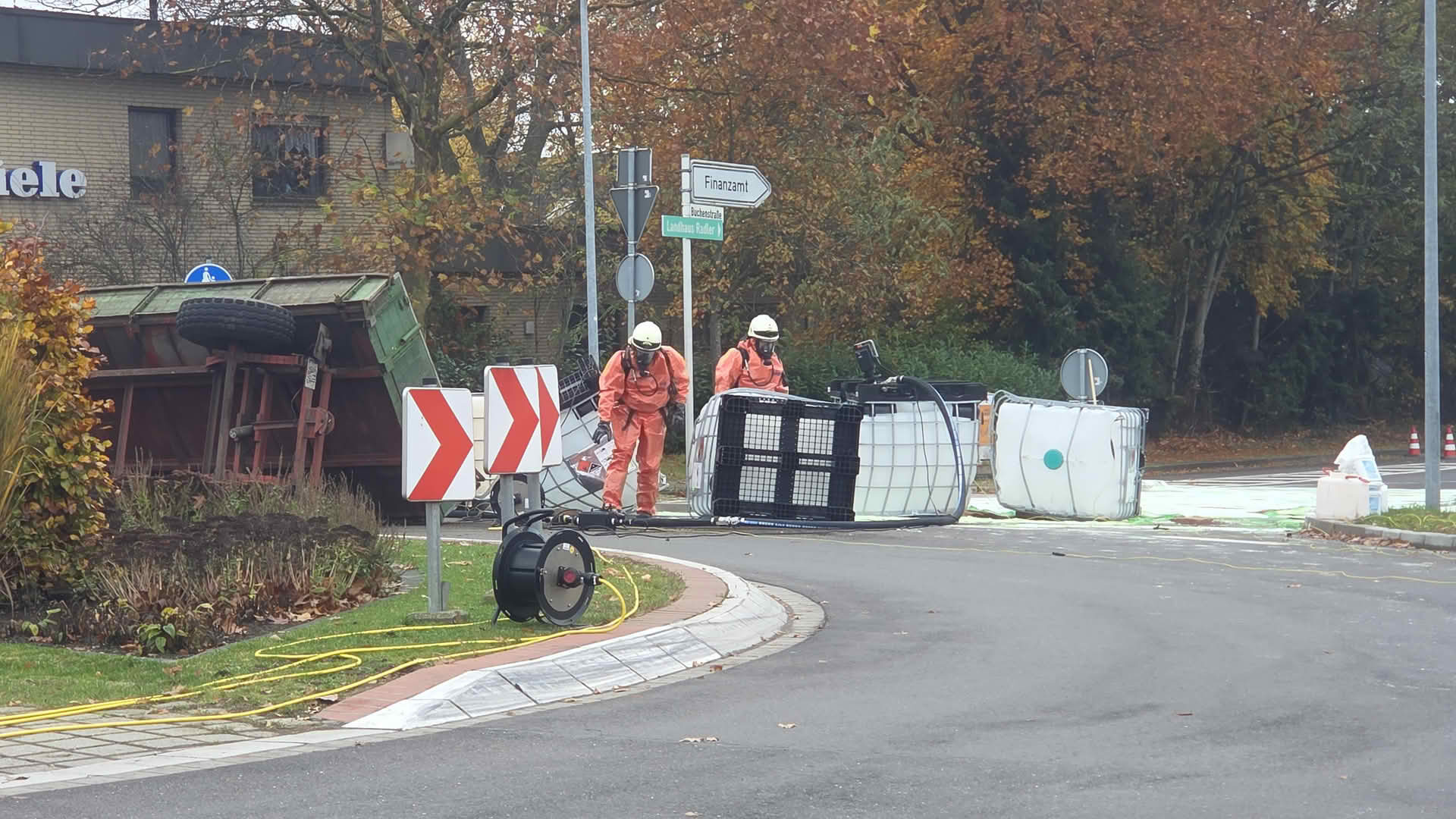 Aktuelle Feuerwehreinsätze und Berichte 1