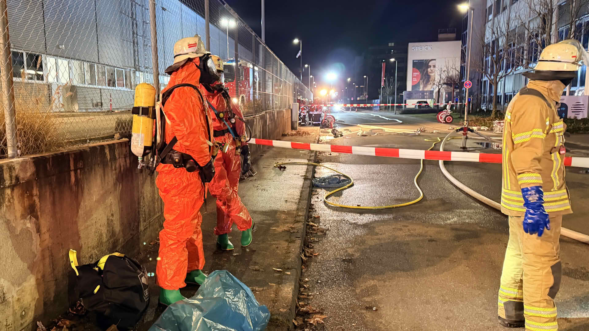 Gefahrgutunfall in Leinfelden-Echterdingen löst Feuerwehreinsatz aus