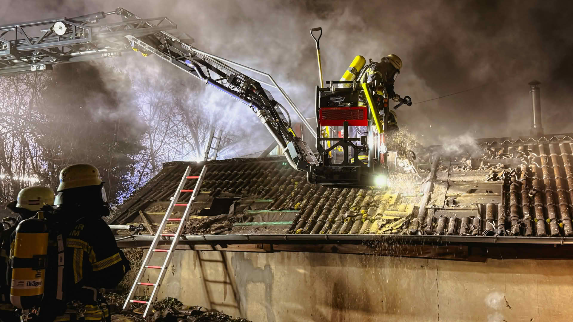 Brand in einer Lackiererei