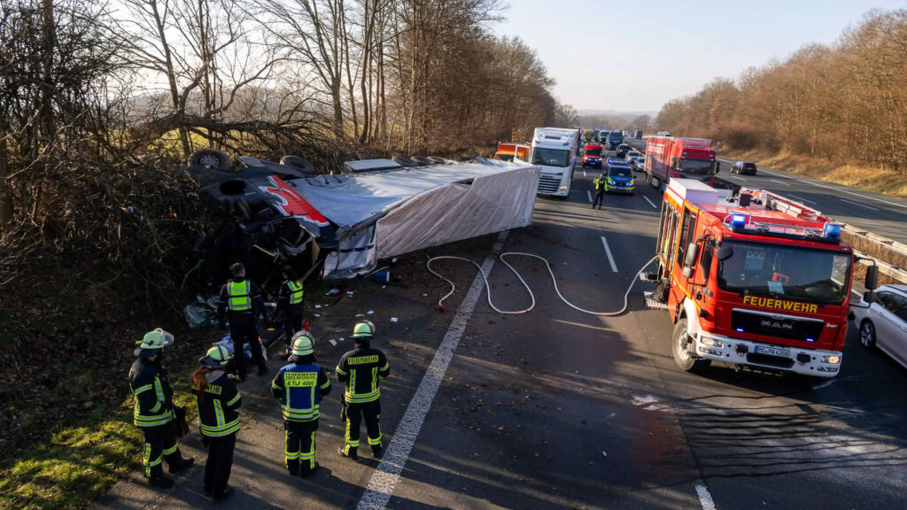 A2 - Schwerer LKW-Unfall
