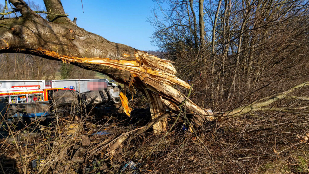 A2 - Schwerer LKW-Unfall