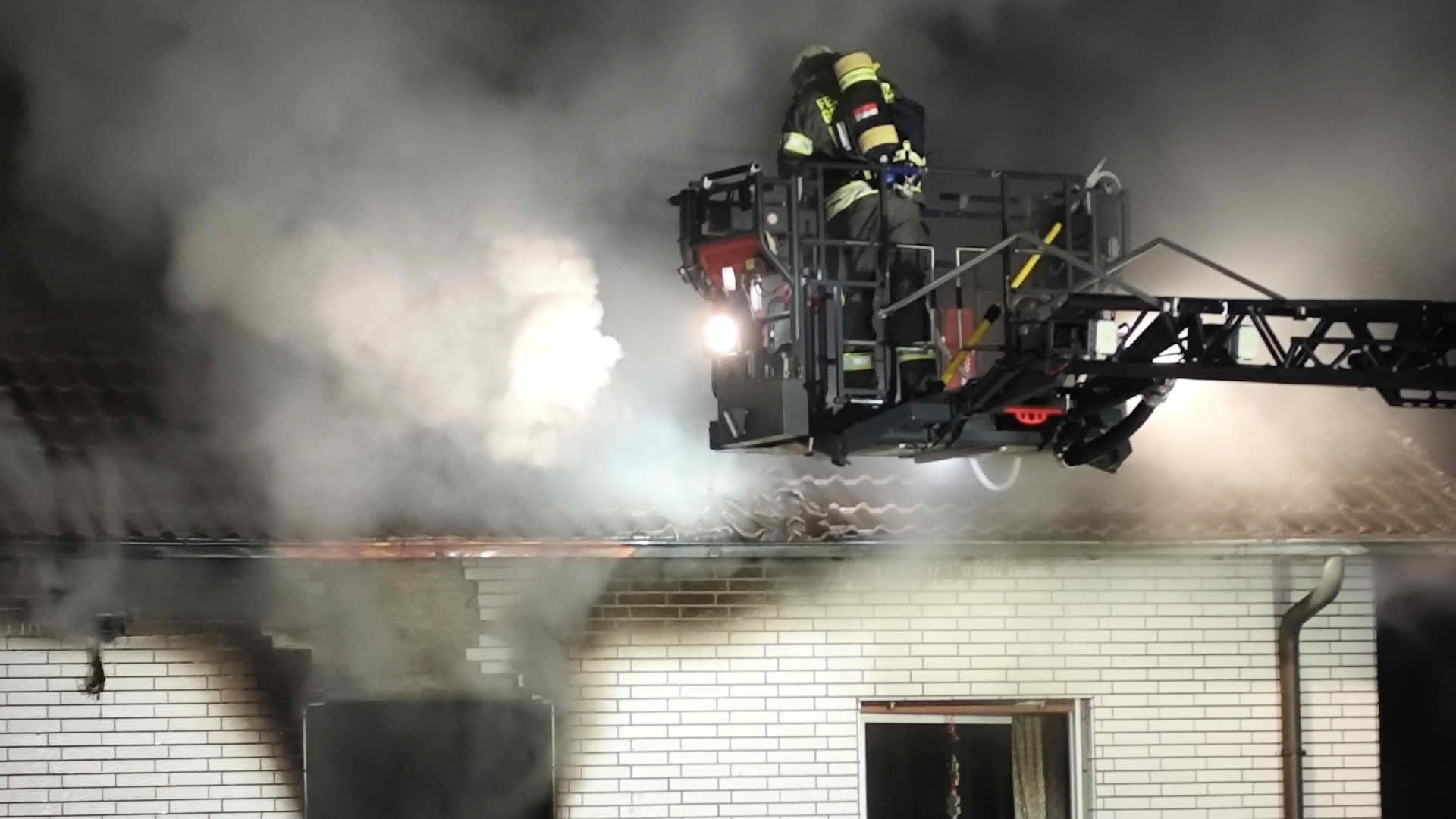 Ausgedehnter Brand in einem Einfamilienhaus