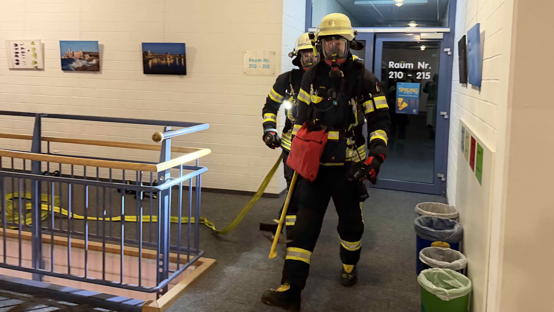 Suchmaßnahmen im zweiten Obergeschoss.