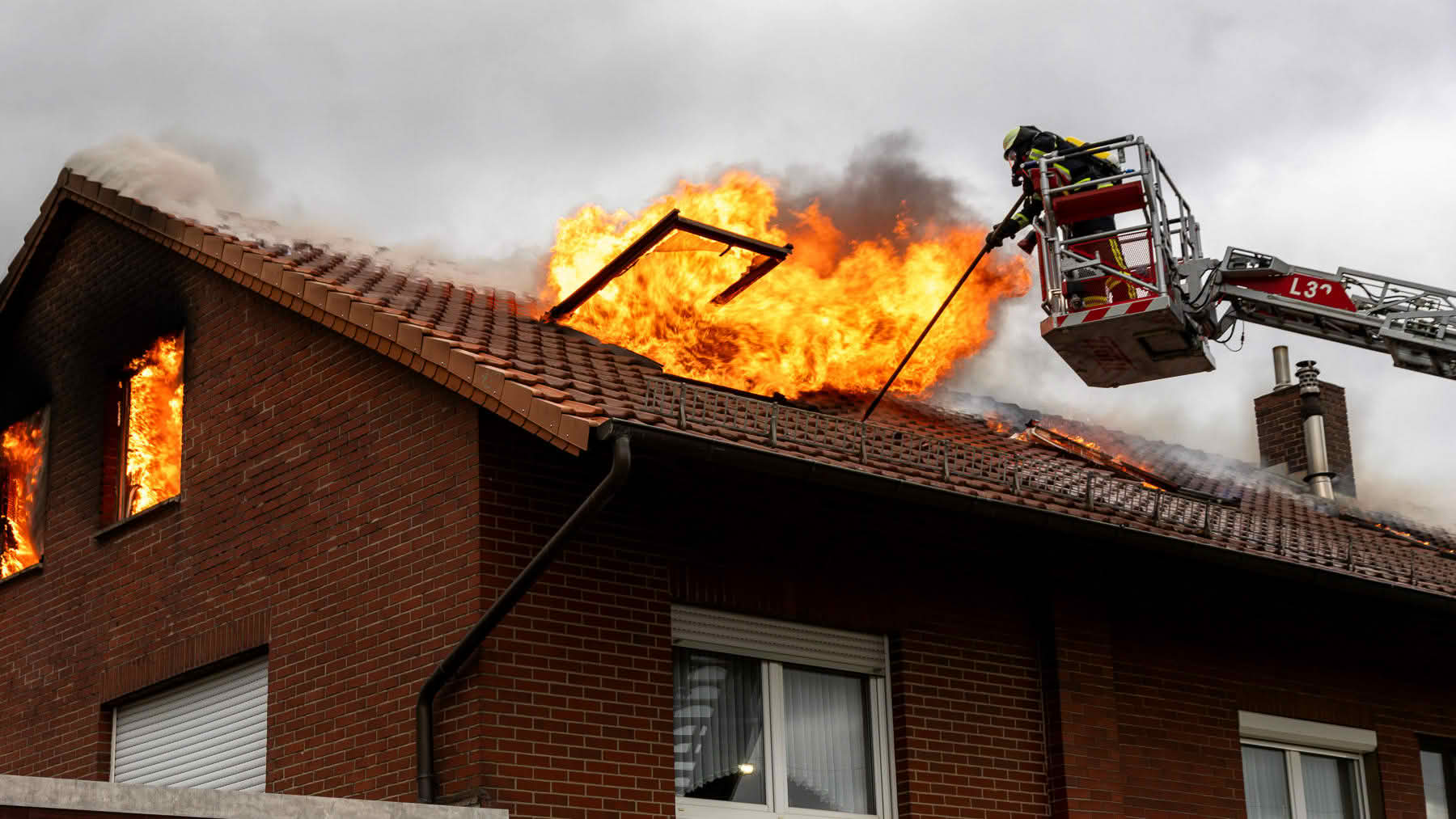 Dachstuhlbrand in Eisbergen