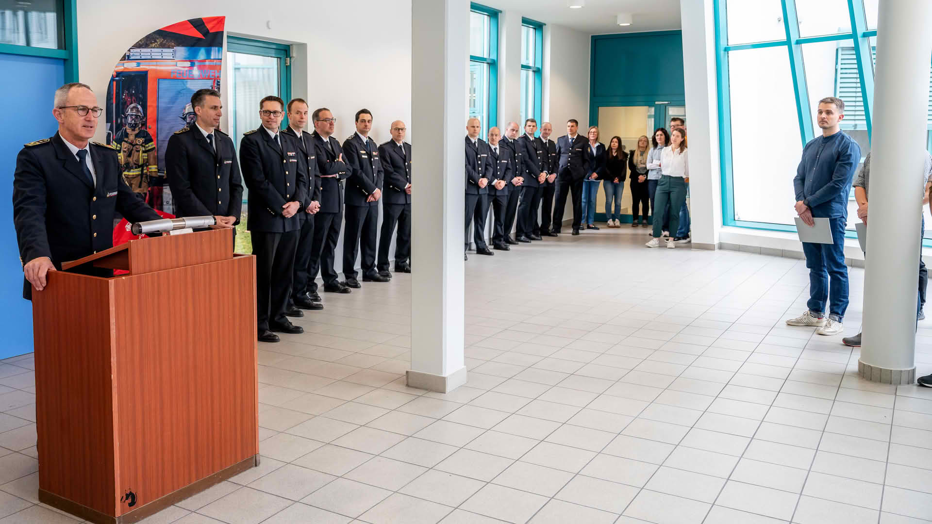 Traumberufe bei der Feuerwehr Stuttgart: Stellenausschreibungen und Beförderungen