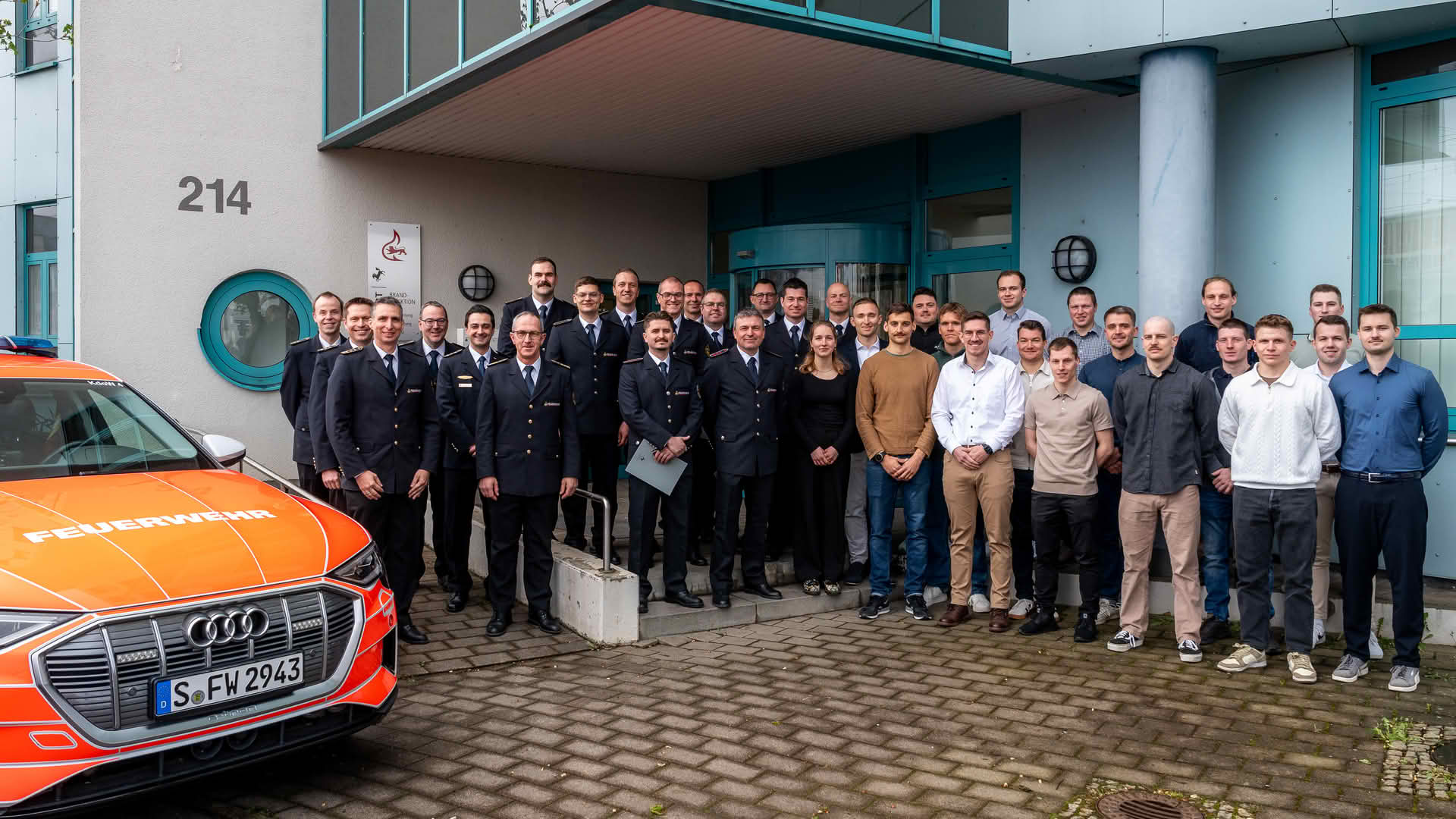 Traumberufe bei der Feuerwehr Stuttgart: Stellenausschreibungen und Beförderungen