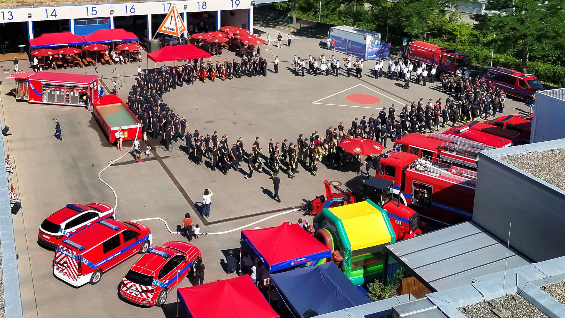 Feuerwehrwettkämpfe in Friedrichshafen finden großen Anklang Aktuelle Feuerwehreinsätze und Berichte 1