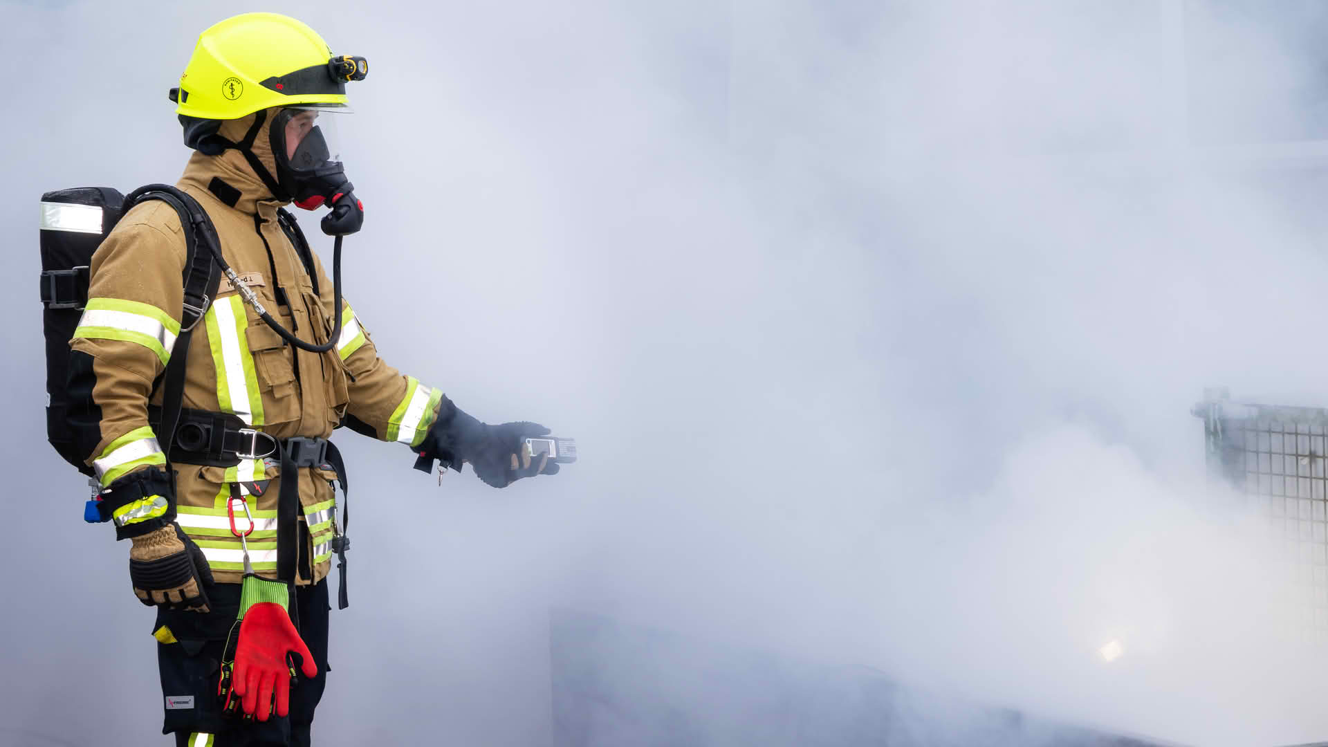 Brand- und Löschversuche mit LiFePO4-Batteriezellen