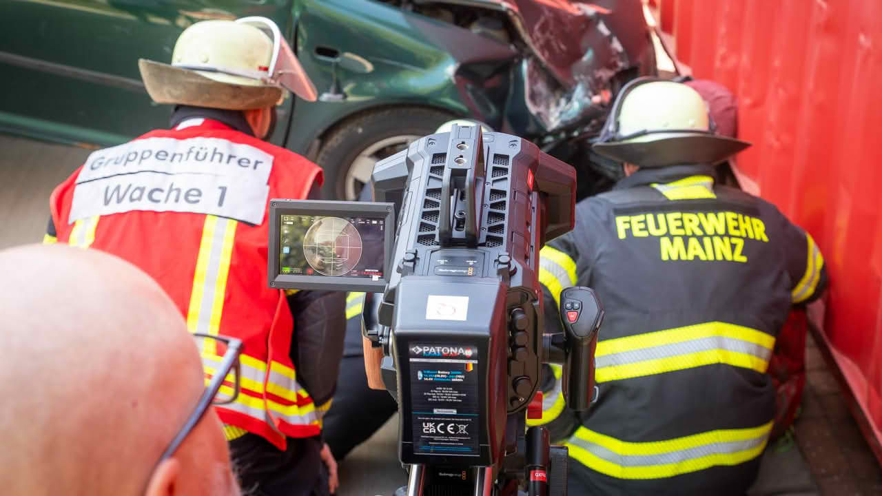 Feuerwehr Mainz testet Filmtechnik der Zukunft Feuerwehr Mainz testet Filmtechnik der Zukunft
